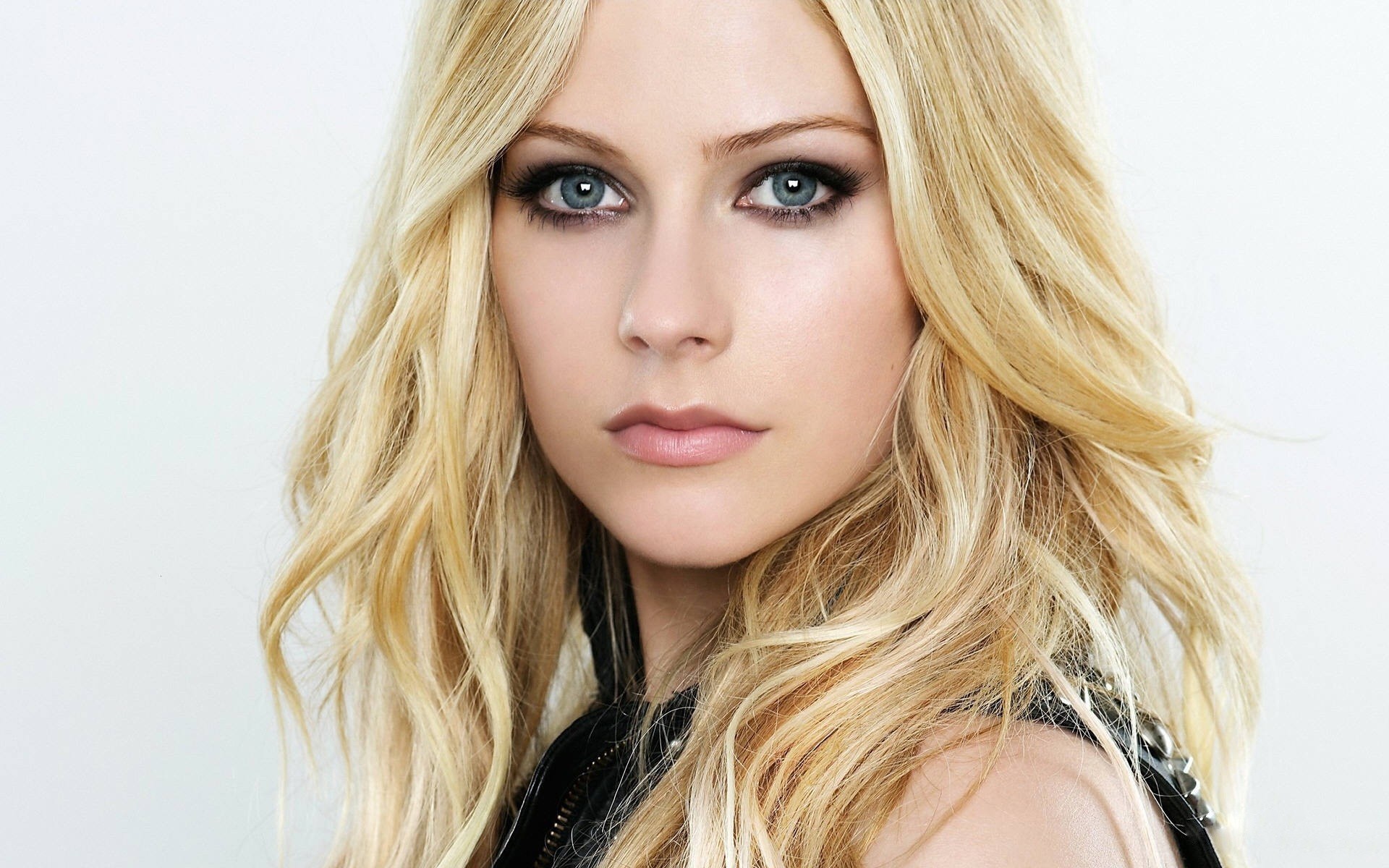 blondes, women, Avril Lavigne, singers, faces - desktop wallpaper