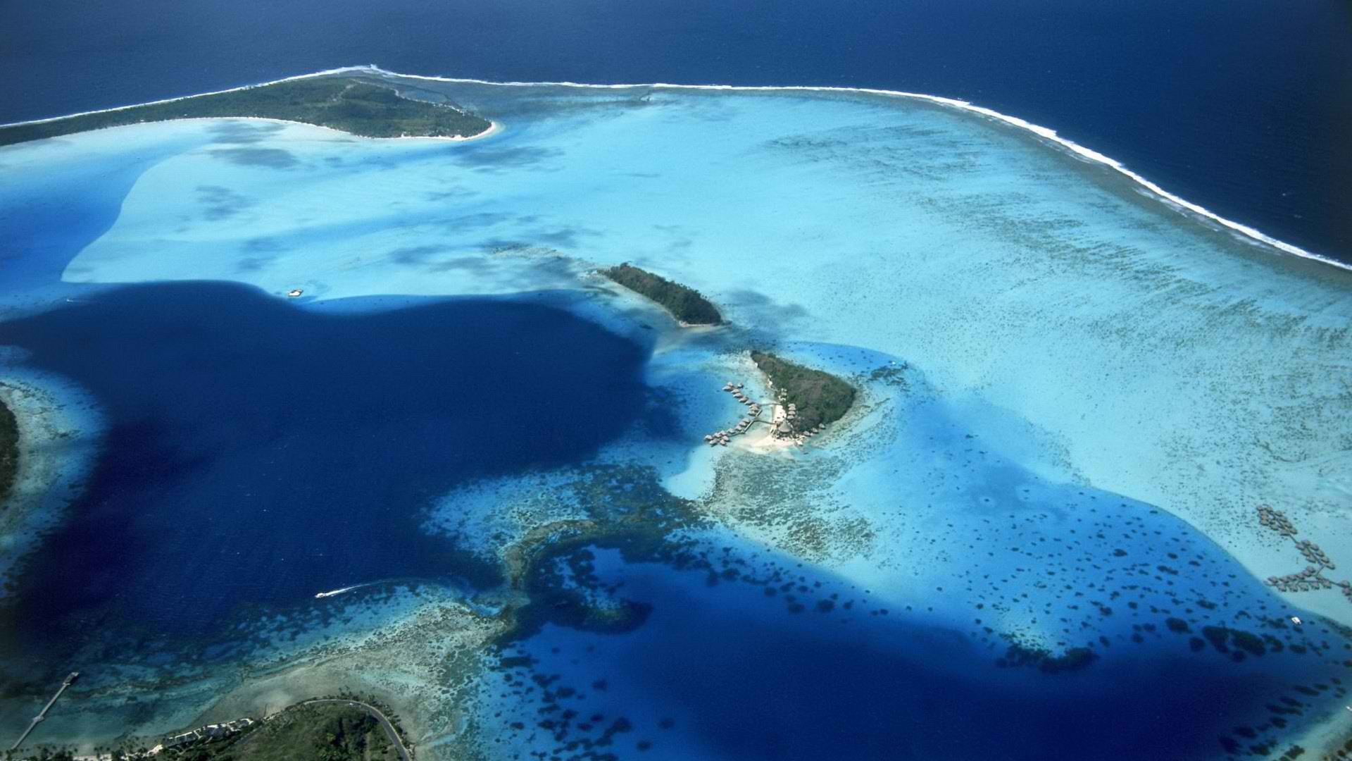 French Polynesia, resort - desktop wallpaper