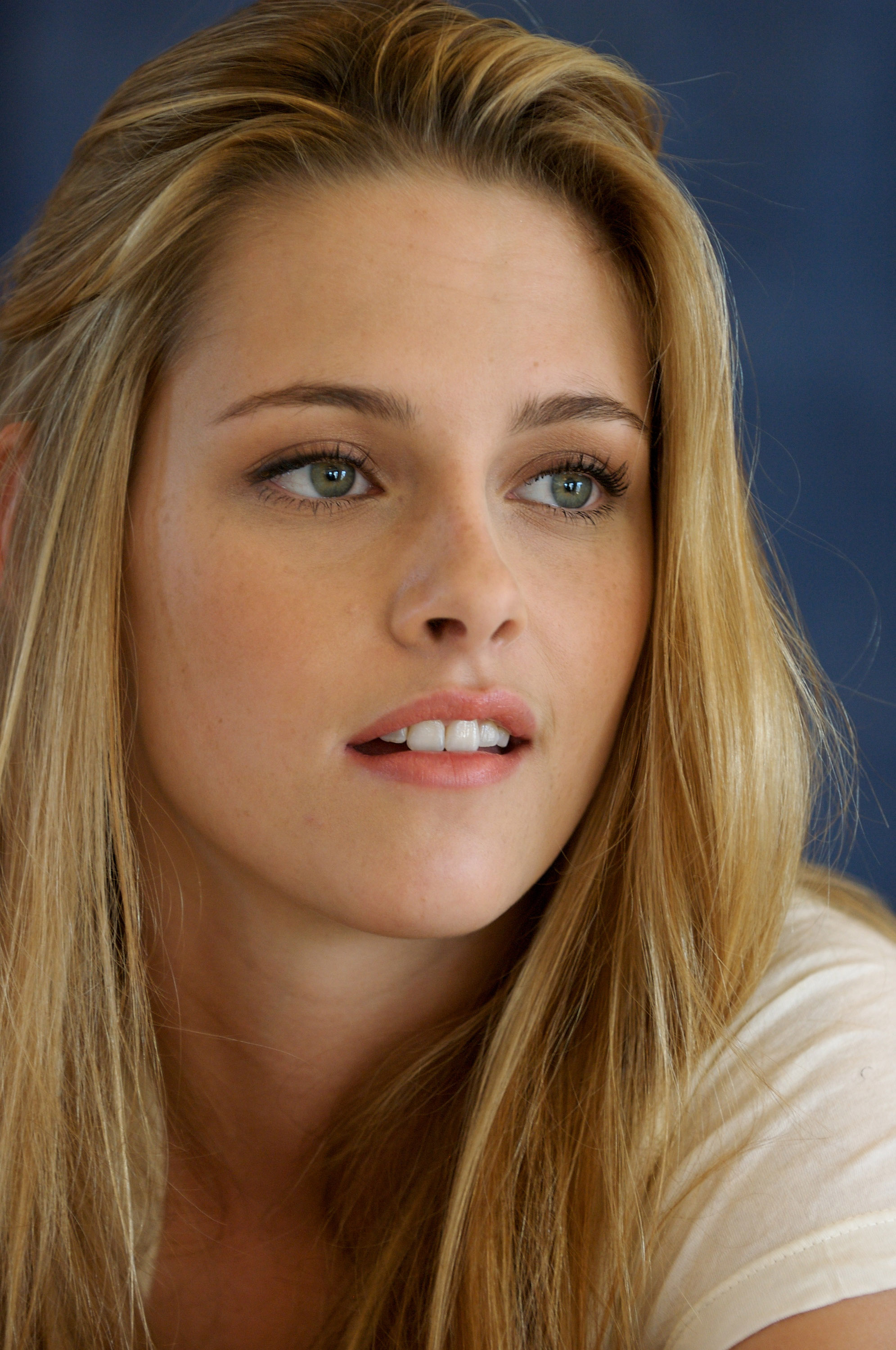 blondes, women, Kristen Stewart, celebrity - desktop wallpaper