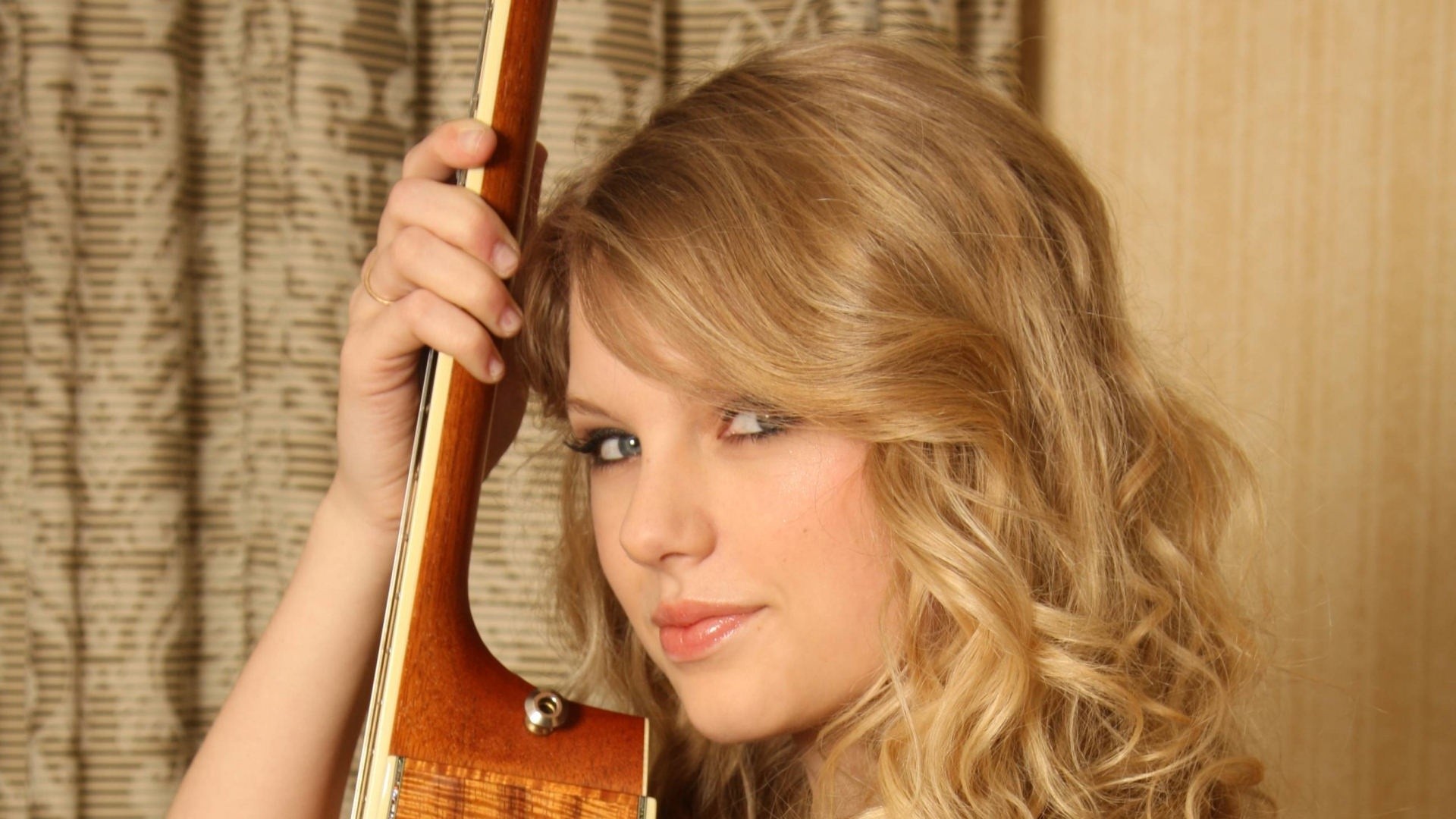 blondes, women, Taylor Swift, celebrity, guitars - desktop wallpaper