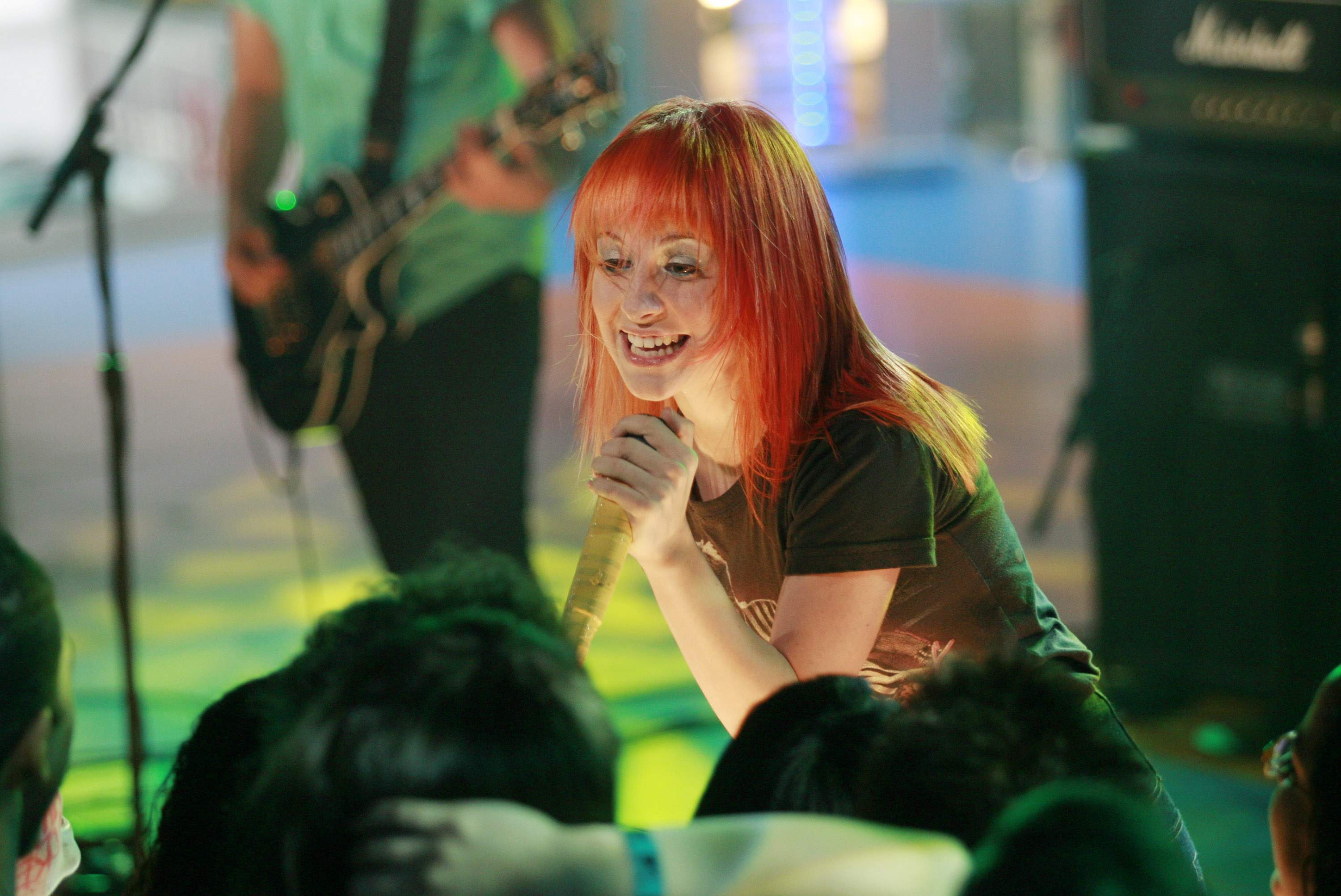 Hayley Williams, Paramore, women, redheads, celebrity, singers, music bands, band, microphones - desktop wallpaper