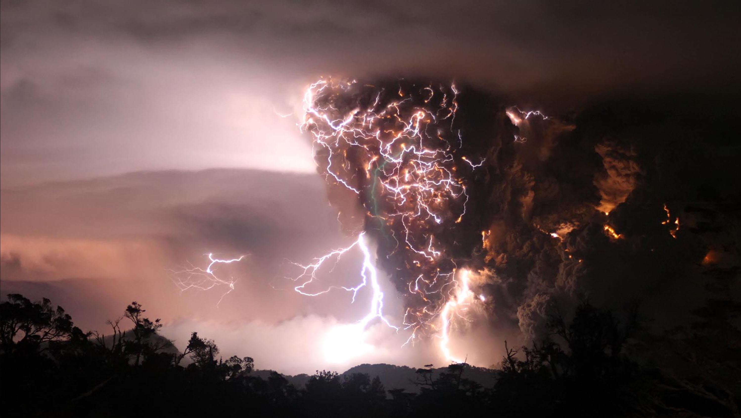 nature, volcanoes, storm, Earth, lightning, eruption - desktop wallpaper