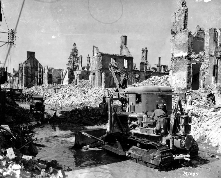ruins, grayscale, US Army, World War II, bulldozer, excavator - desktop wallpaper