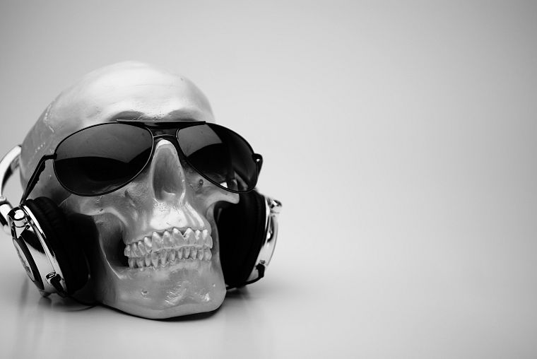 headphones, skulls, sunglasses - desktop wallpaper