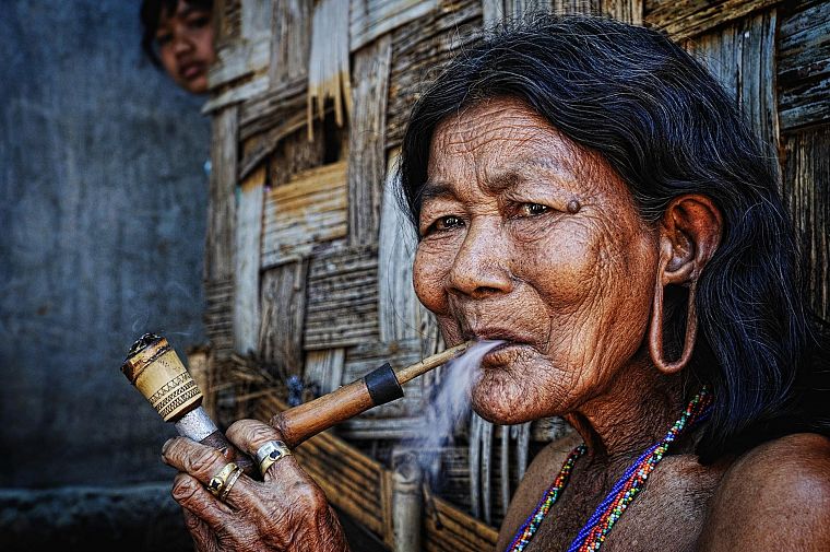 pipes, smoking pipe, portraits, Ly Hoang Long - desktop wallpaper