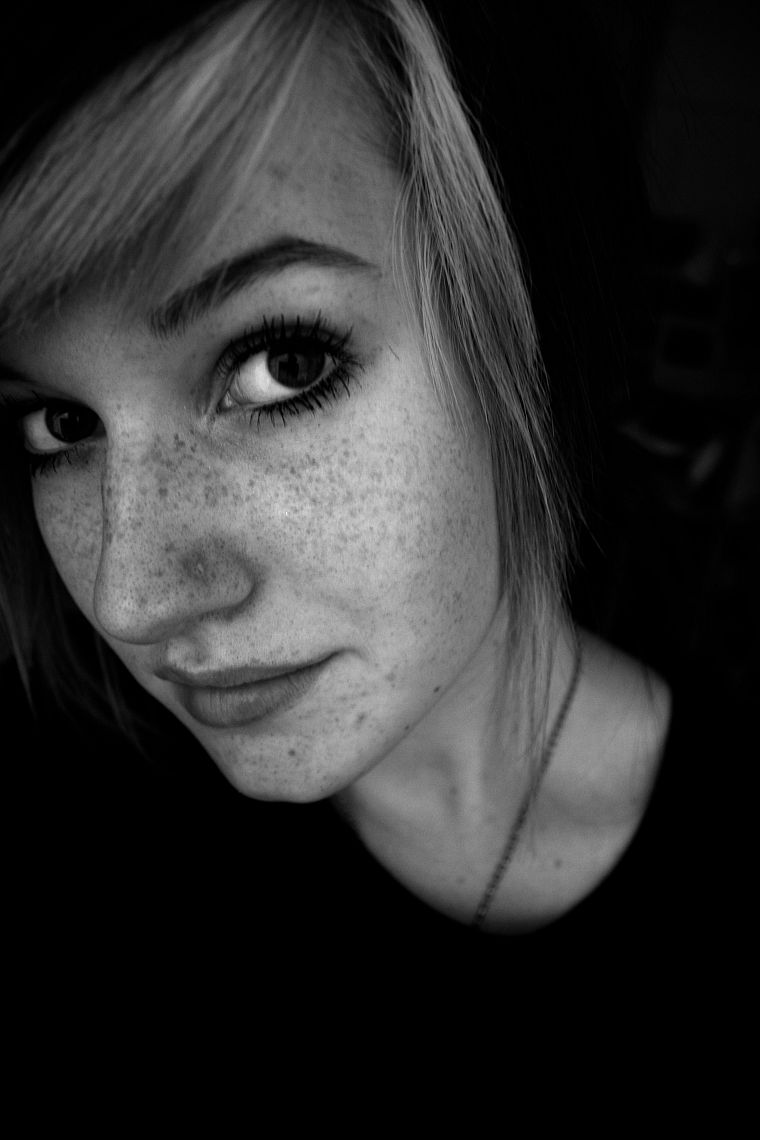 women, freckles, monochrome, faces, greyscale - desktop wallpaper