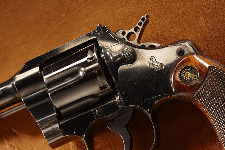 pistols, guns, revolvers - desktop wallpaper
