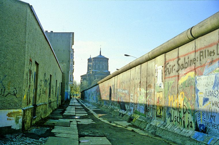 Berlin Wall - desktop wallpaper