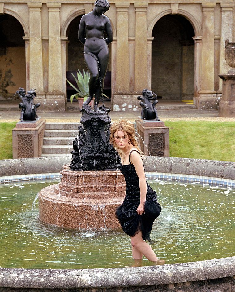 Keira Knightley, fountains, black dress - desktop wallpaper