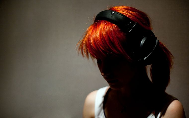 Hayley Williams, Paramore, headphones, women, music, redheads, celebrity - desktop wallpaper