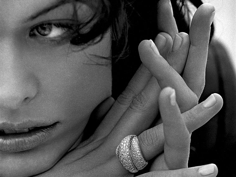 women, actress, rings, grayscale, monochrome, Milla Jovovich - desktop wallpaper