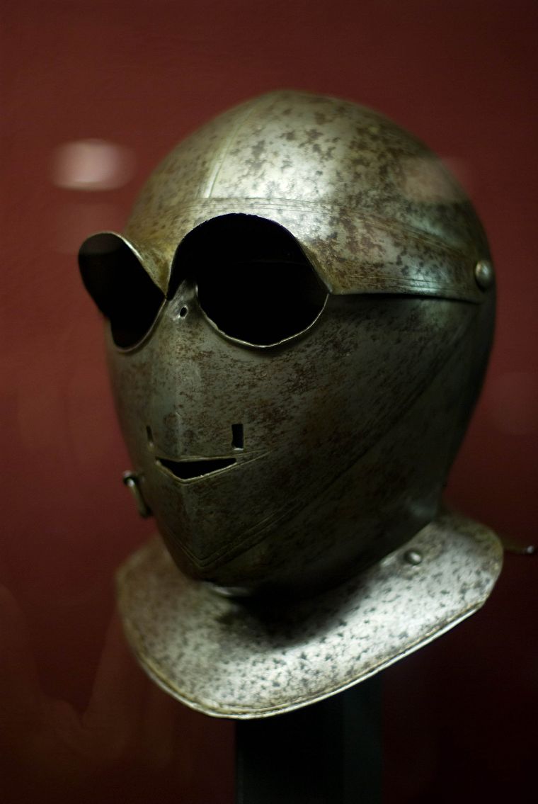 C3PO, helmet, armor, medieval - desktop wallpaper