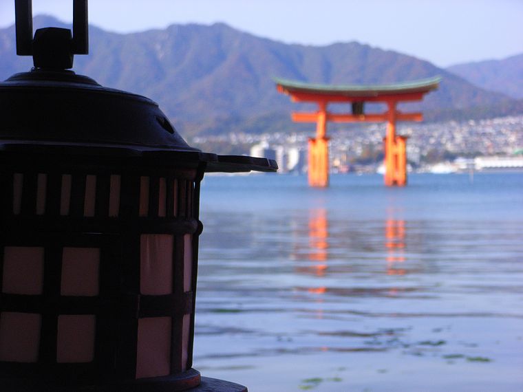 Japan, lanterns, torii, blurred background, Itsukushima Shrine - desktop wallpaper