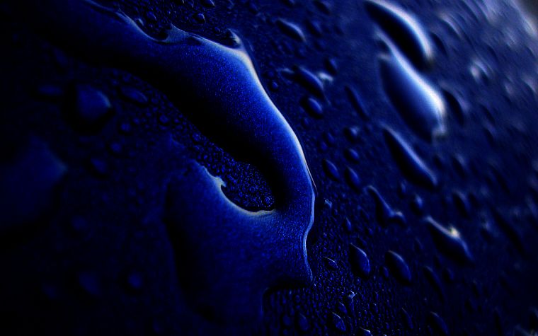 water drops - desktop wallpaper