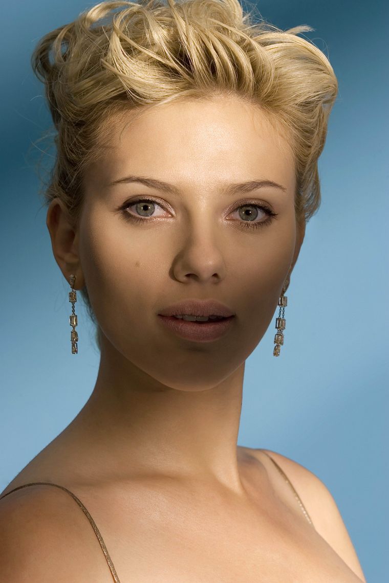 Scarlett Johansson, actress, earrings - desktop wallpaper