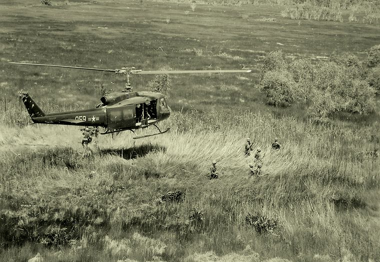soldiers, helicopters, Viet Nam, vehicles, historic, UH-1 Iroquois - desktop wallpaper