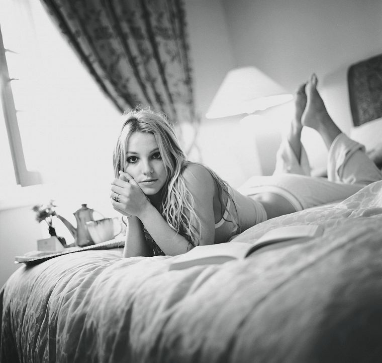 women, Britney Spears, grayscale, singers - desktop wallpaper
