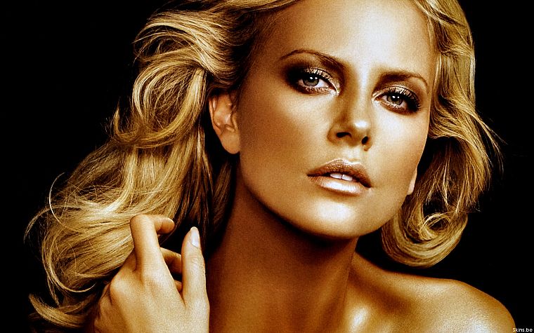 blondes, women, actress, Charlize Theron, gold, faces - desktop wallpaper