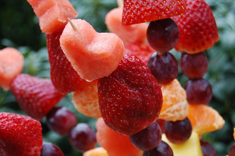 fruits, grapes, strawberries - desktop wallpaper
