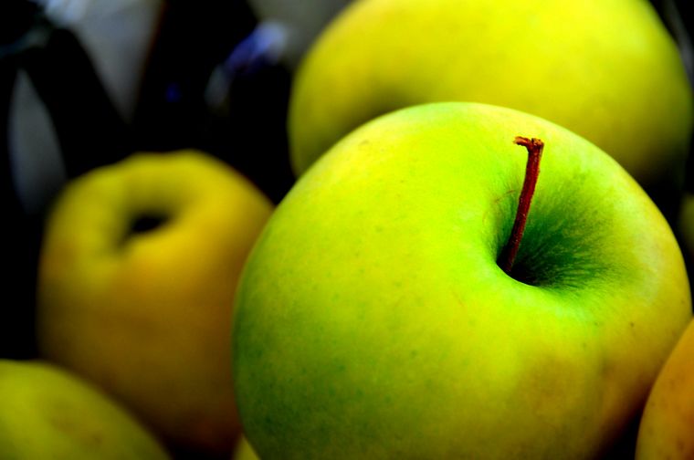green apples, apples - desktop wallpaper