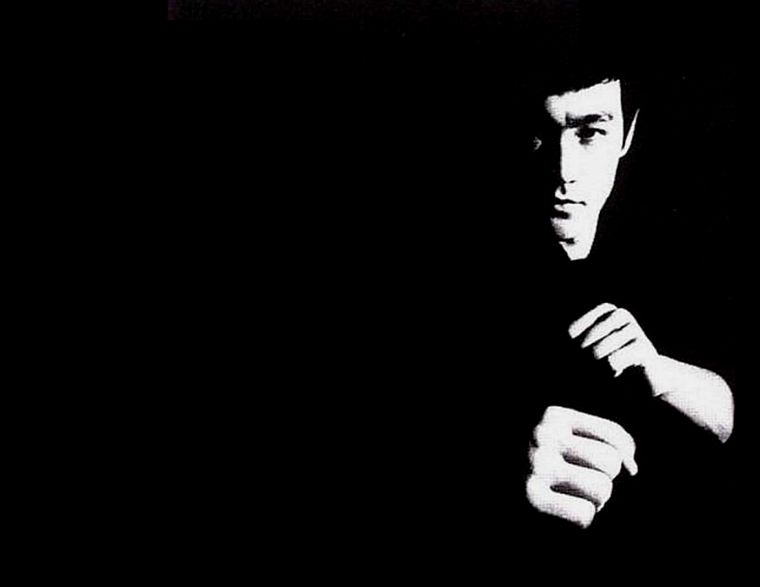 Bruce Lee, black background - desktop wallpaper