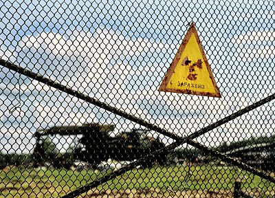 signs, Chernobyl, radioactive, Ukraine, cemetery, chain link fence - random desktop wallpaper