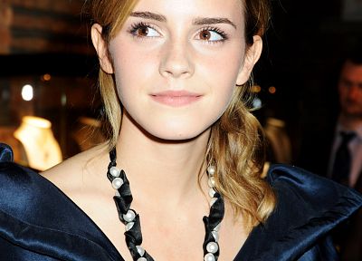 Emma Watson, hazel eyes - random desktop wallpaper