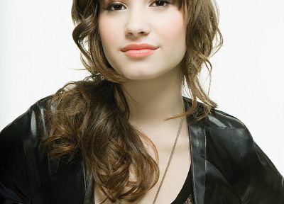Demi Lovato - desktop wallpaper