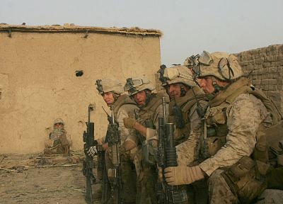 soldiers, guns, military - related desktop wallpaper