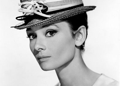 actress, Audrey Hepburn, grayscale - desktop wallpaper