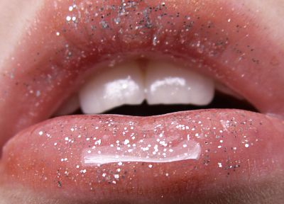 lips, glitter, lip gloss - random desktop wallpaper