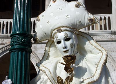 costume, Venice, carnivals, lamp posts, fake flowers, Venetian masks - random desktop wallpaper