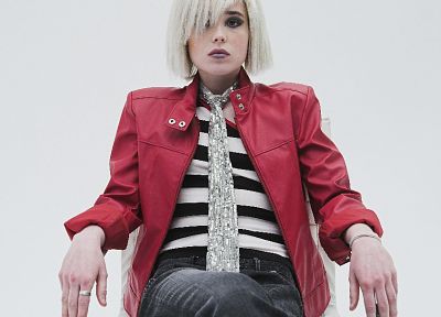 blondes, women, Ellen Page, actress, striped clothing, bangs - random desktop wallpaper