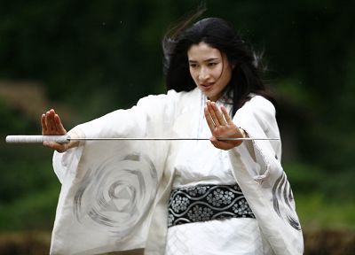 women, katana, kimono, Asians, koyuki, Japanese clothes, girls with swords, wide sleeves - desktop wallpaper