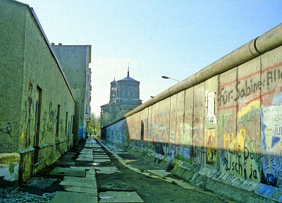 Berlin Wall - random desktop wallpaper