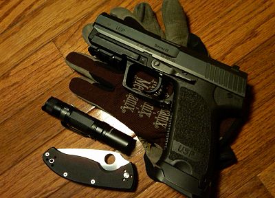 guns, gloves, weapons, knives, Heckler and Koch, USP, .45ACP, Spyderco - related desktop wallpaper