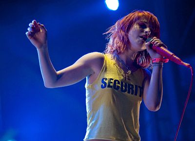 Hayley Williams, Paramore, women, music, redheads, celebrity, singers, music bands, band, microphones - desktop wallpaper