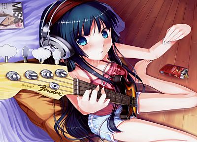 headphones, K-ON!, bass guitars, Akiyama Mio, guitar picks - random desktop wallpaper