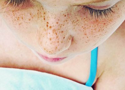 women, close-up, freckles - desktop wallpaper