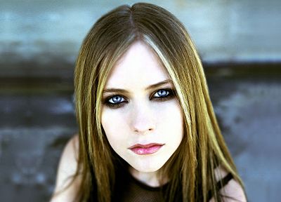 Avril Lavigne, portraits - duplicate desktop wallpaper