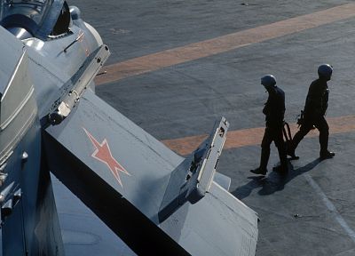 military, Pilot, vehicles, Sukhoi, aircraft carriers, Russian Navy, Admiral Kuznetsov, Su-33 Flanker-D - desktop wallpaper