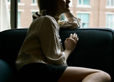 blondes, actress, high heels, Evan Rachel Wood, sitting, window panes, sofa - random desktop wallpaper