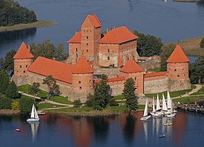 Lithuania, Trakai, castle - random desktop wallpaper