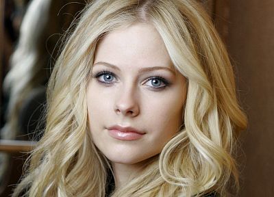 women, Avril Lavigne, celebrity, TagNotAllowedTooSubjective - desktop wallpaper