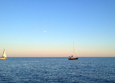 horizon, sail, Moon, boats, sea - random desktop wallpaper