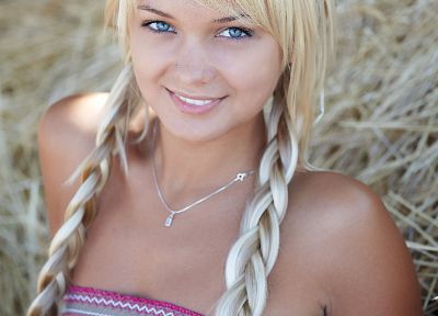 blondes, women, blue eyes, smiling, Lada Paglia - desktop wallpaper