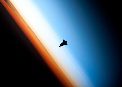 Space Shuttle Endeavour - duplicate desktop wallpaper