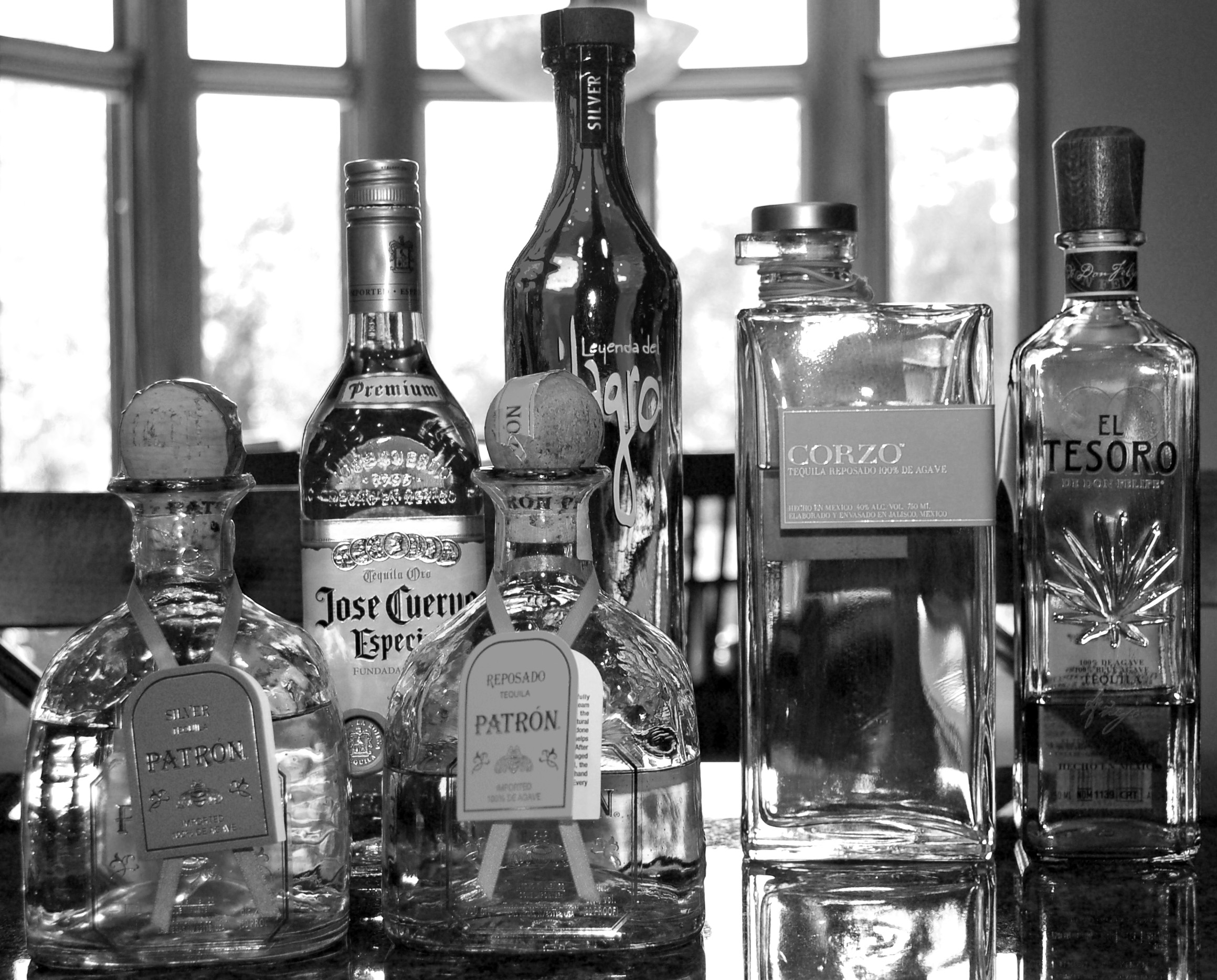 bottles, alcohol - desktop wallpaper