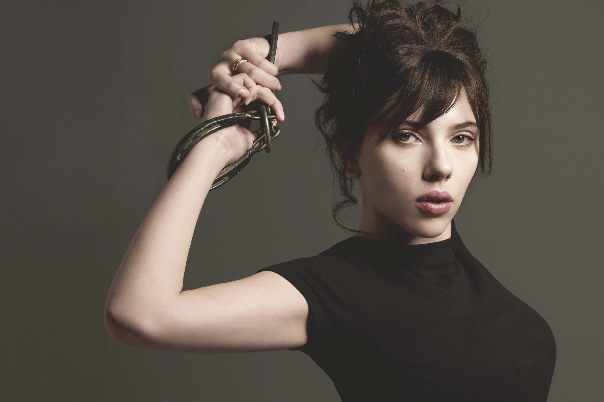 brunettes, women, Scarlett Johansson, handcuffs - desktop wallpaper