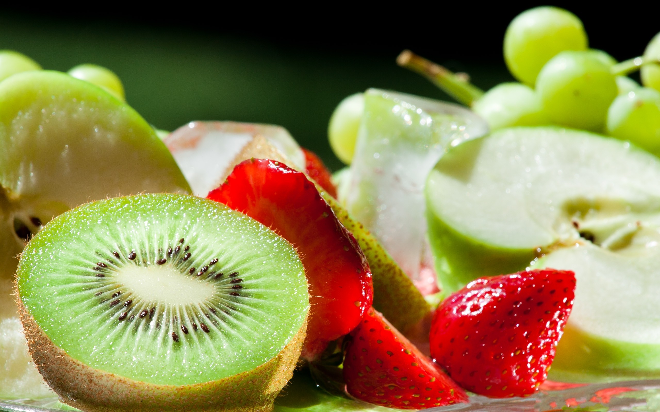 fruits, food, kiwi, strawberries, apples - desktop wallpaper